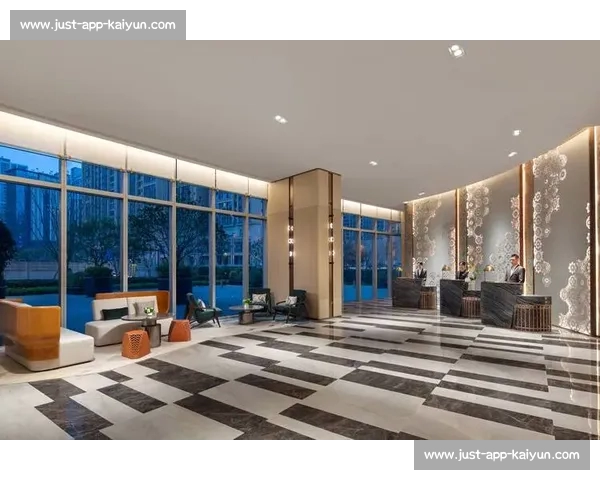 成都公司爆改泳池办公室：2 万元打造网红工位，深水区办公成职场新潮流